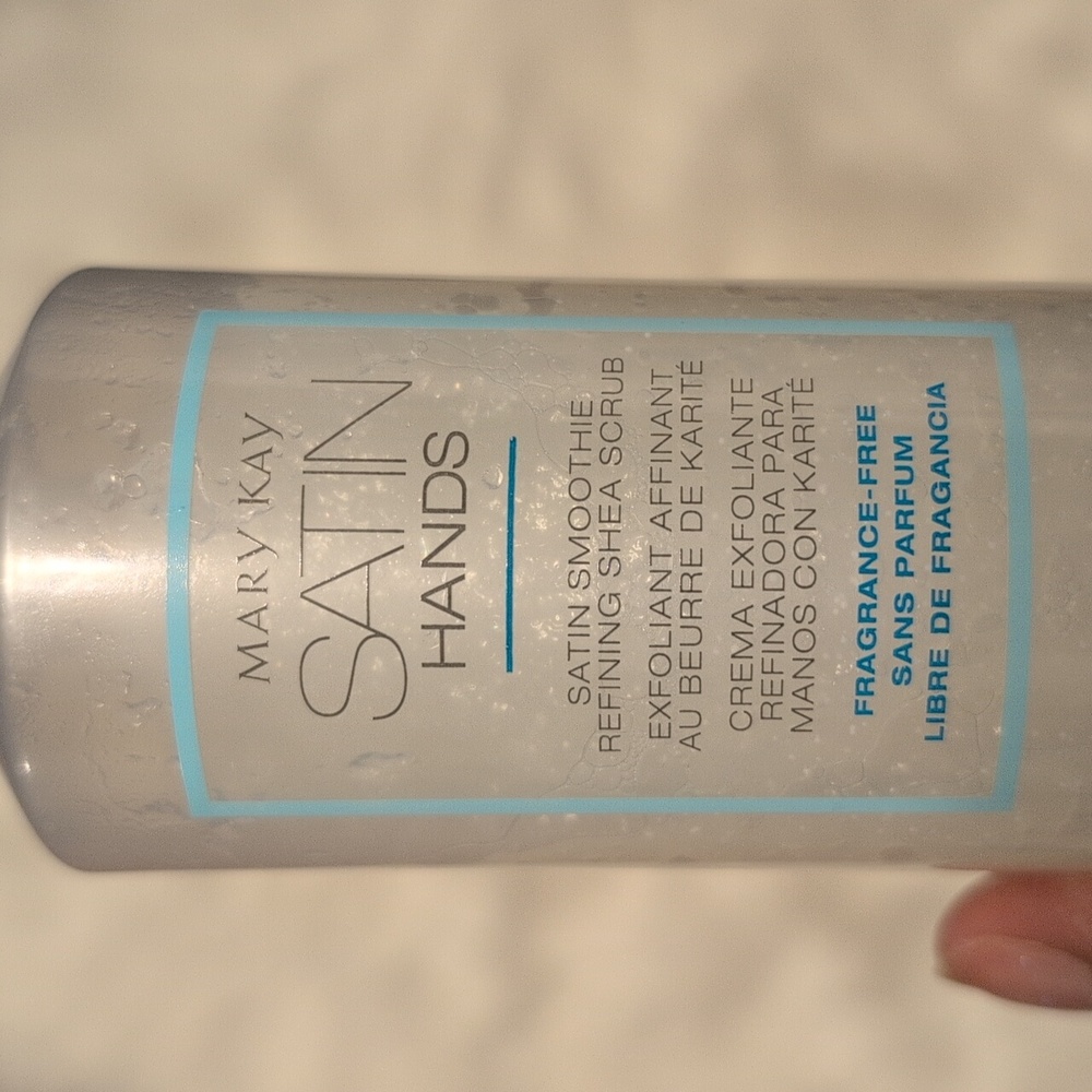 Mary Kay Satin Hands Trio - Picture 5 of 10